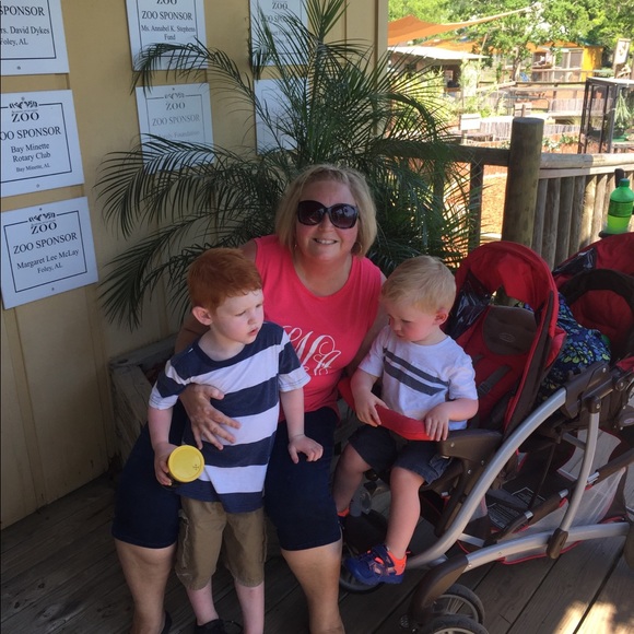 Meet your Posher, Angela - Picture 2 of 2